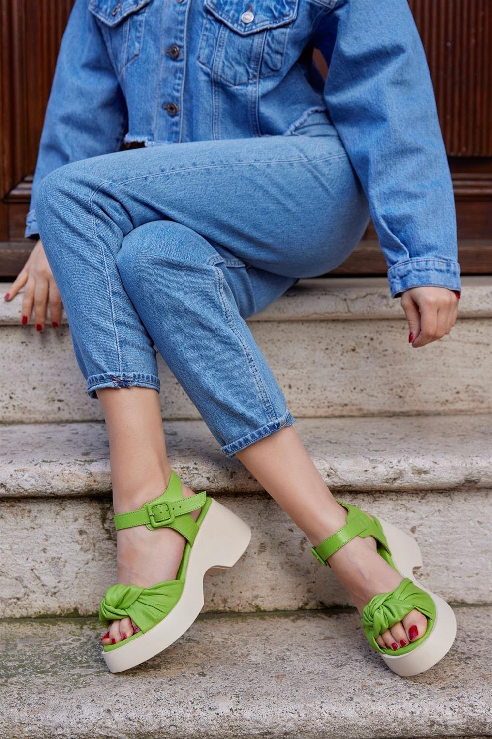 Diana Yeşil Hakiki Deri Bej Kalın Tabanlı Sandalet