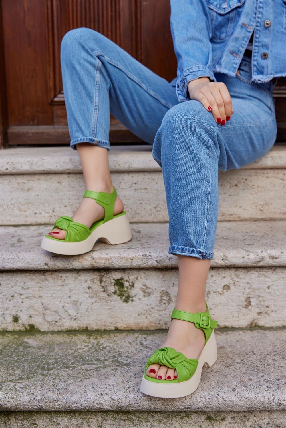 Diana Yeşil Hakiki Deri Bej Kalın Tabanlı Sandalet