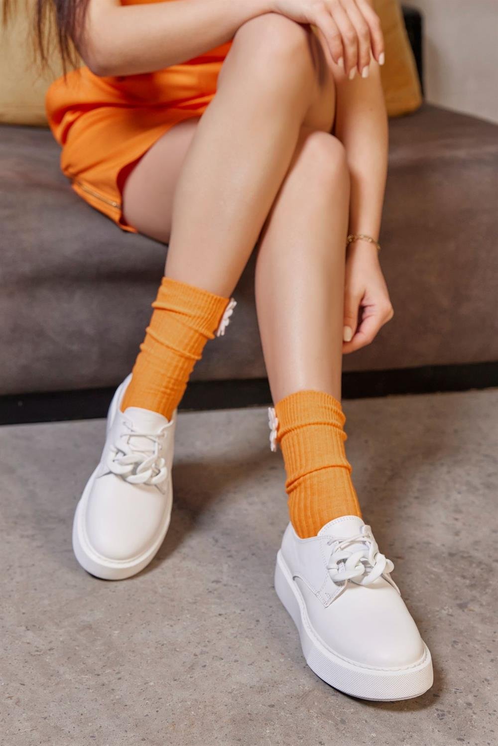 Rima Beyaz Hakiki Deri Zincir Aksesuarlı Kadın Sneaker