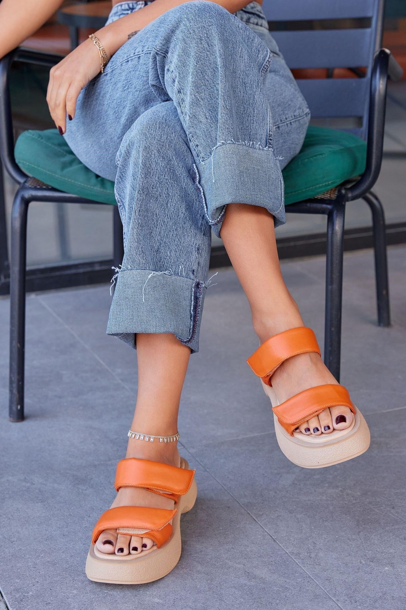 Flora Turuncu Hakiki Deri Bantlı Kadın Sandalet