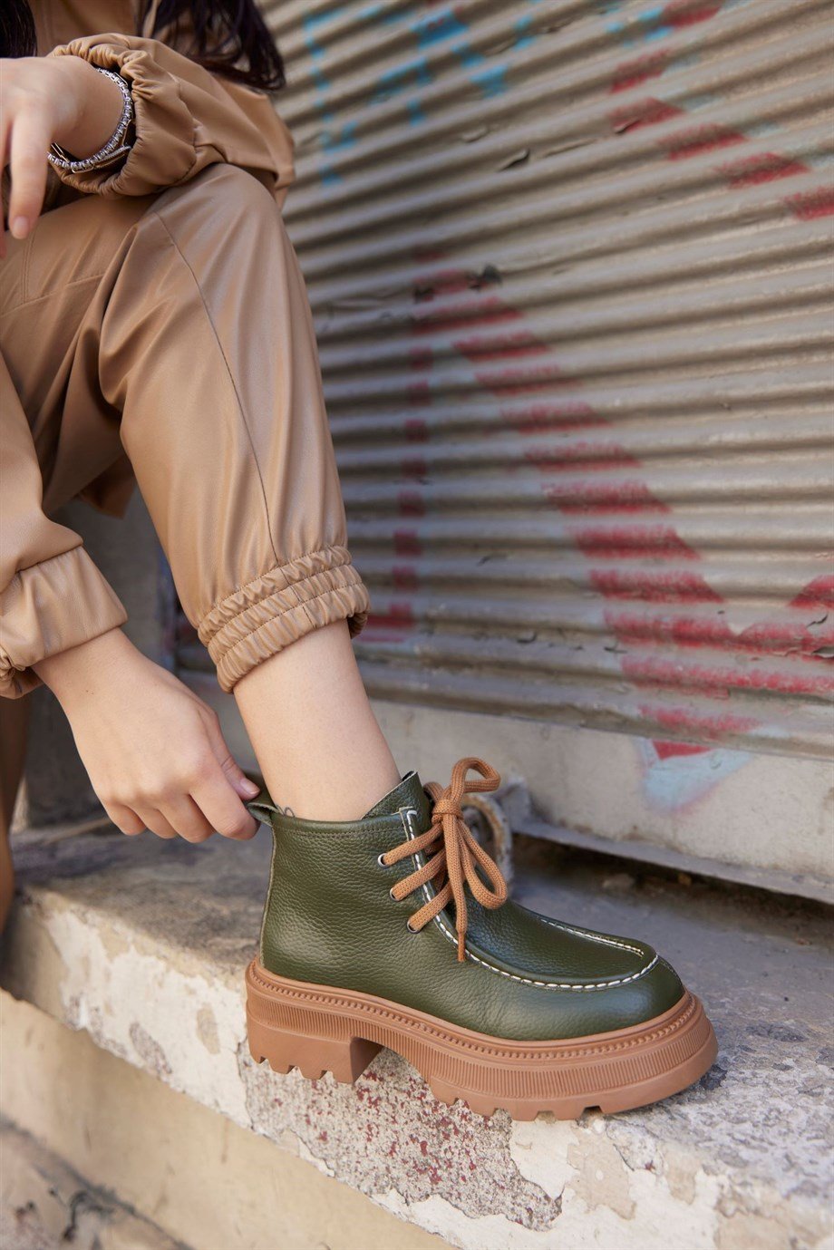 Gabriela Women's Dark Green Leather Boots