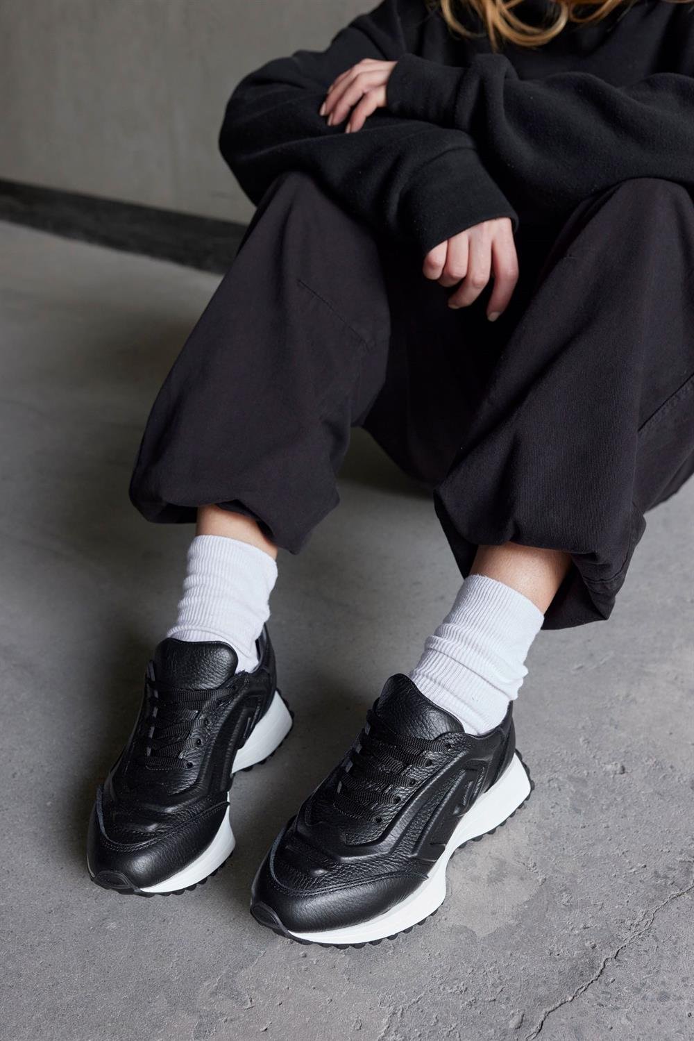 Hello Siyah Hakiki Deri Kadın Sneaker