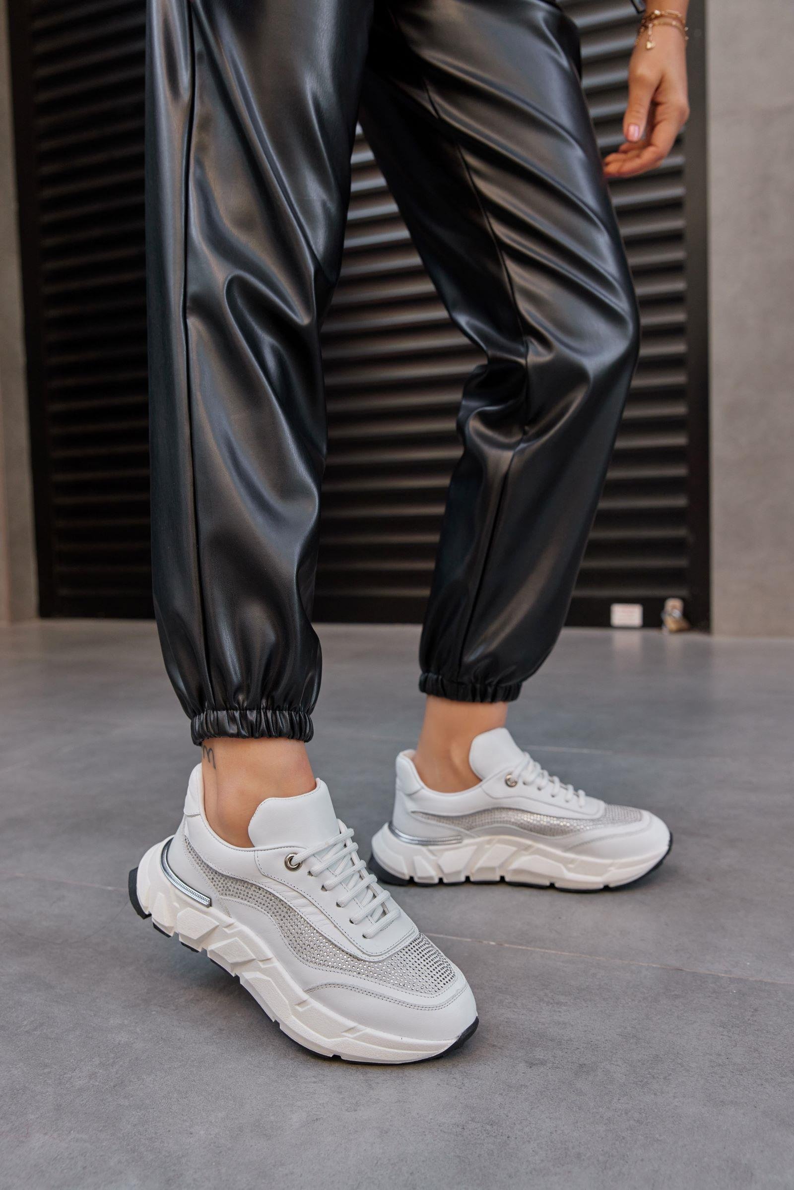 Hilary Beyaz Hakiki Deri Taşlı Kadın Sneaker