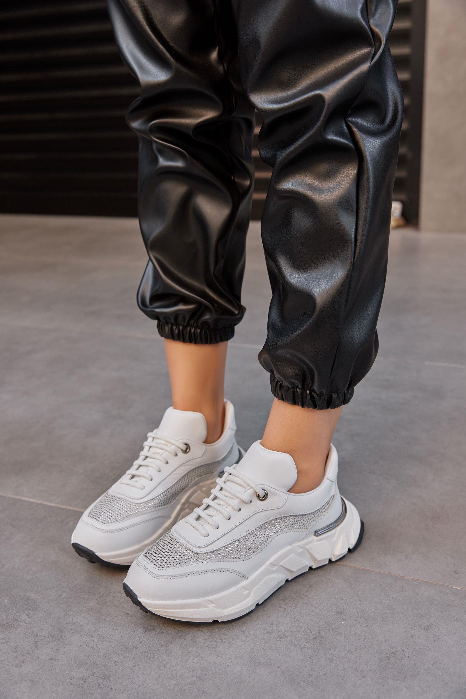 Hilary Beyaz Hakiki Deri Taşlı Kadın Sneaker