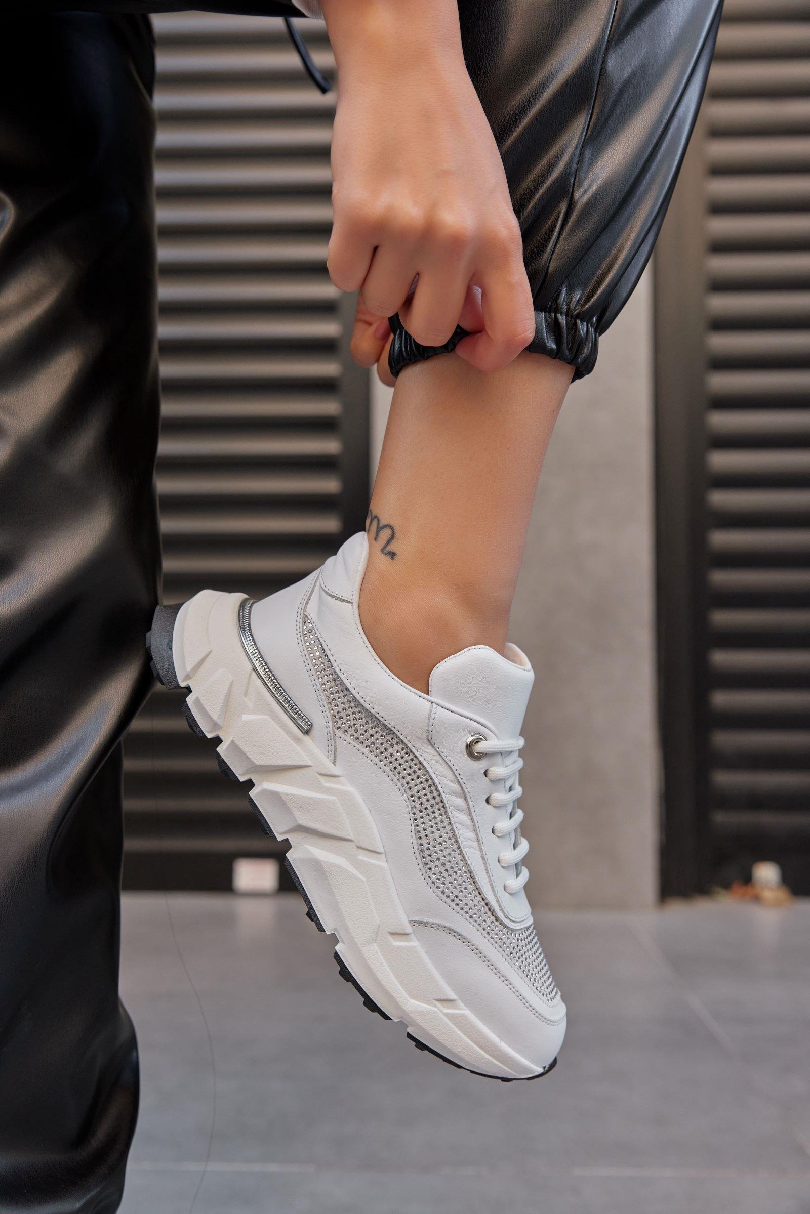 Hilary Beyaz Hakiki Deri Taşlı Kadın Sneaker