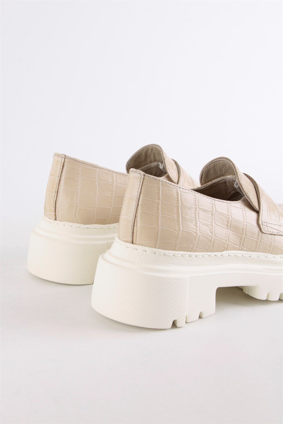 Holmes Bej Krokodil Desenli Kadın Hakiki Deri Loafer