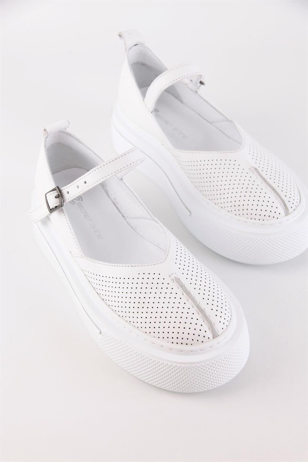 Inesa Beyaz Hakiki Deri Kalın Tabanlı Spor Sandalet