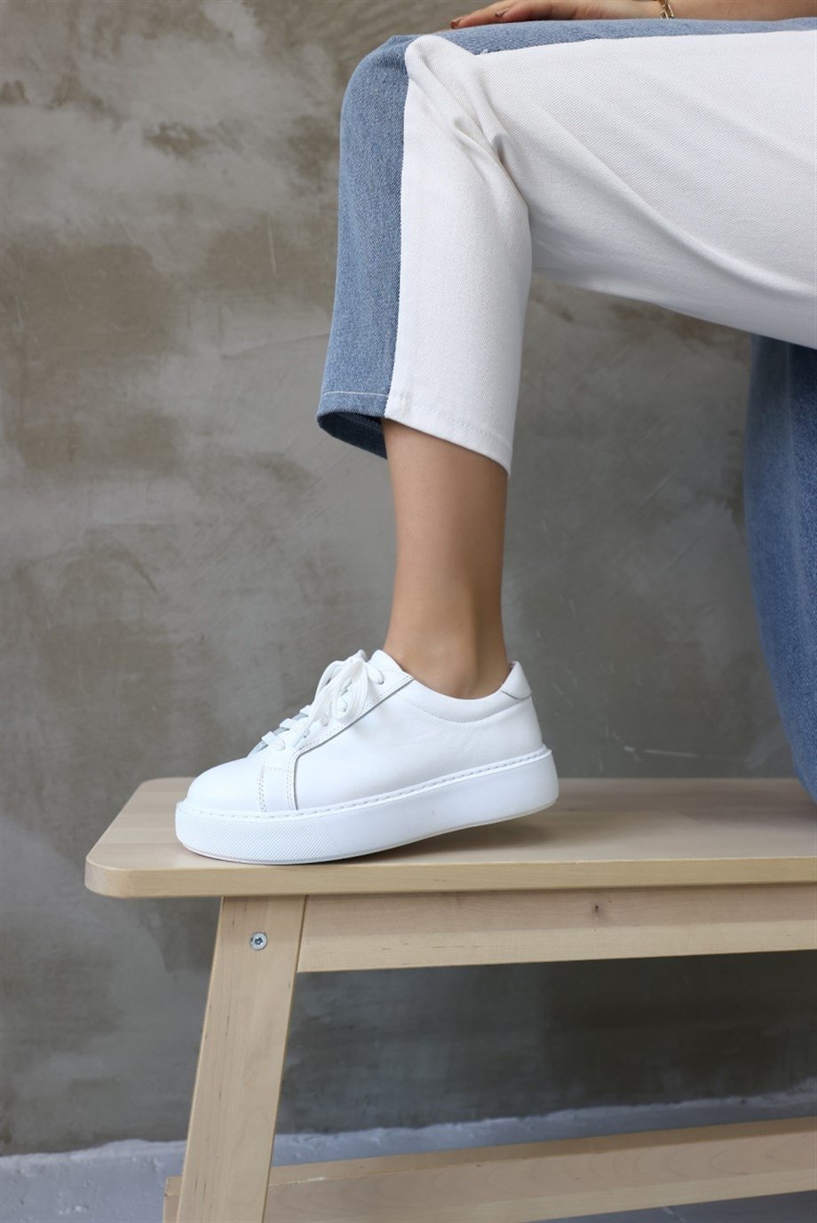 Джулиа Белые Женские Кроссовки из Натуральной Кожи 