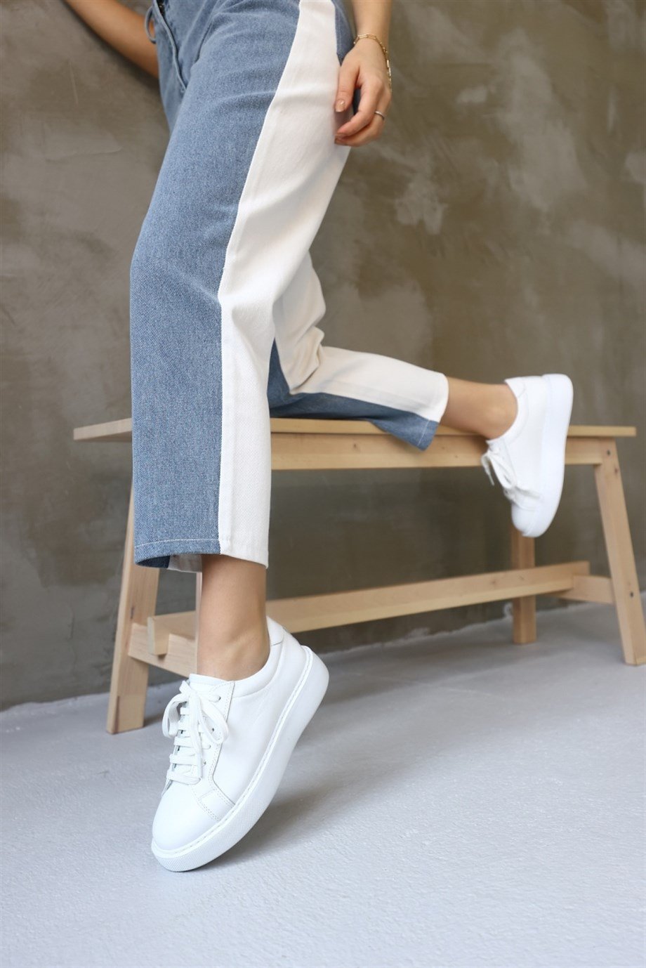 Джулиа Белые Женские Кроссовки из Натуральной Кожи 