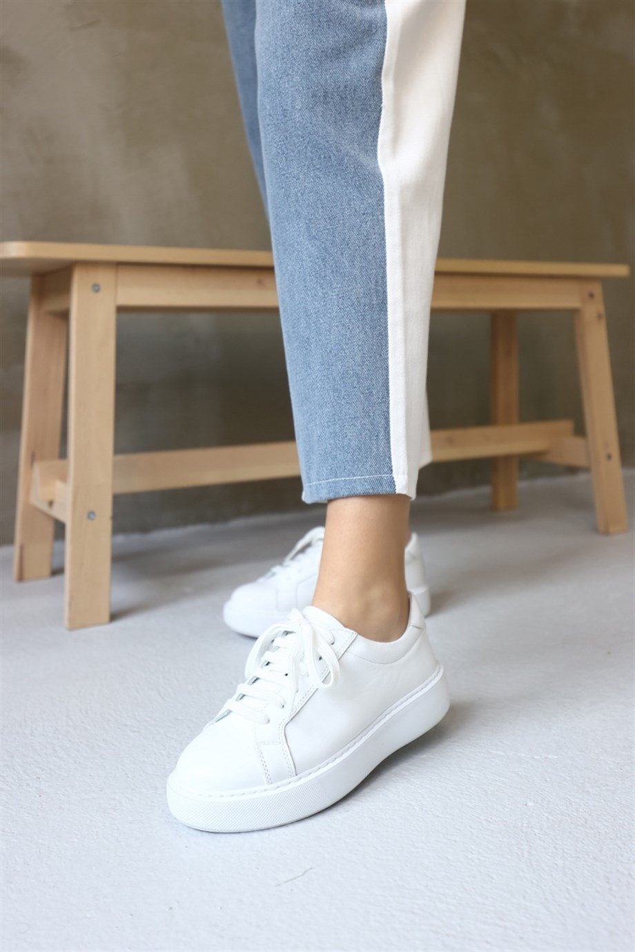 Джулиа Белые Женские Кроссовки из Натуральной Кожи 