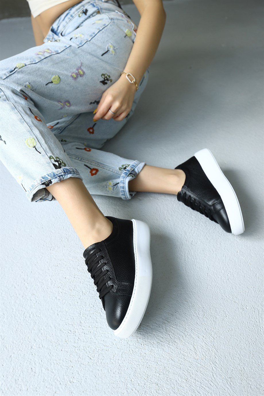 Джулиа Черные Женские Кроссовки из Натуральной Кожи 