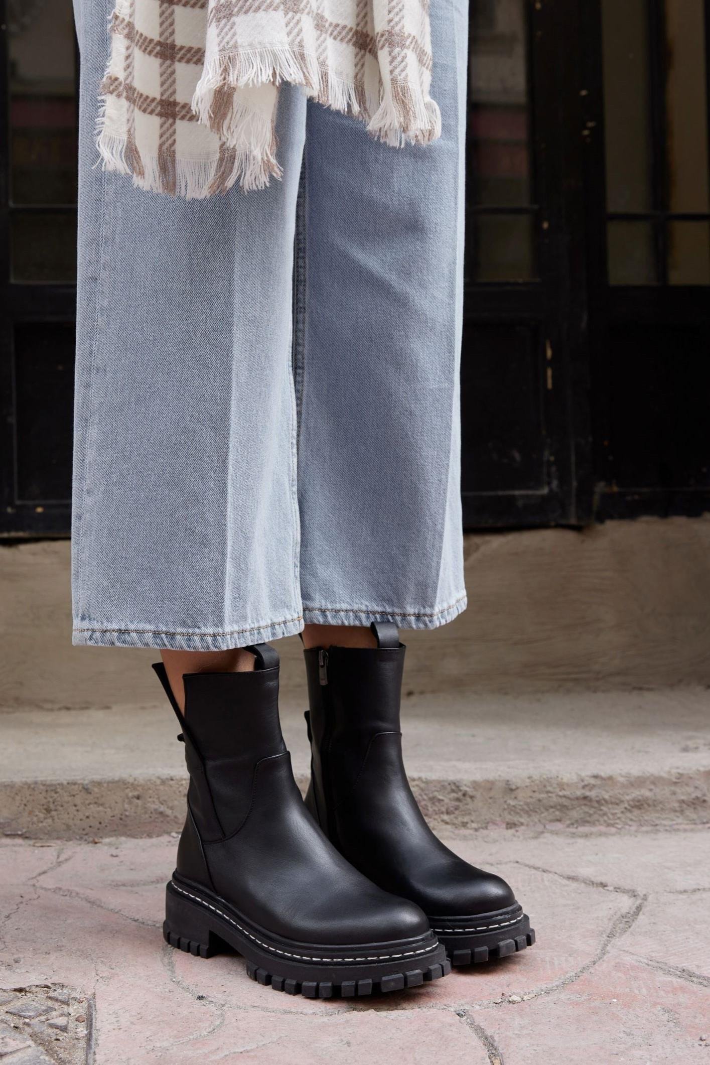 Kalita Siyah Hakiki Deri Kadın Bot