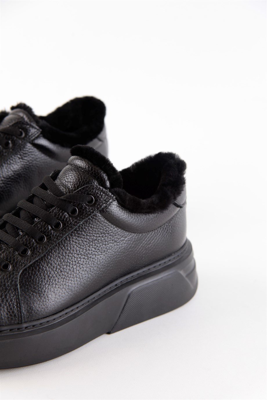 Kate Siyah Hakiki Deri İçi Kürklü Kadın Sneaker