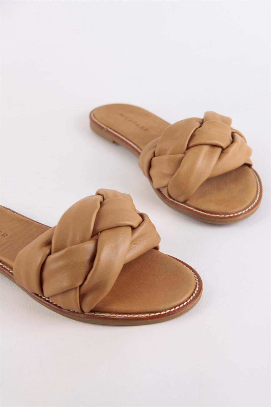 Leo Taba Hakiki Deri Kadın Terlik