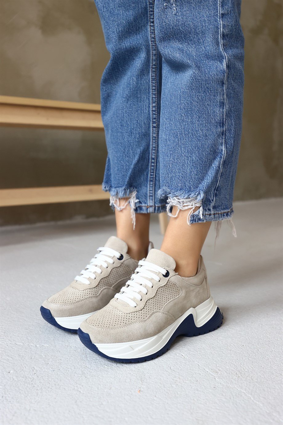 Lois Bej Süet Kalın Tabanlı Kadın Sneaker