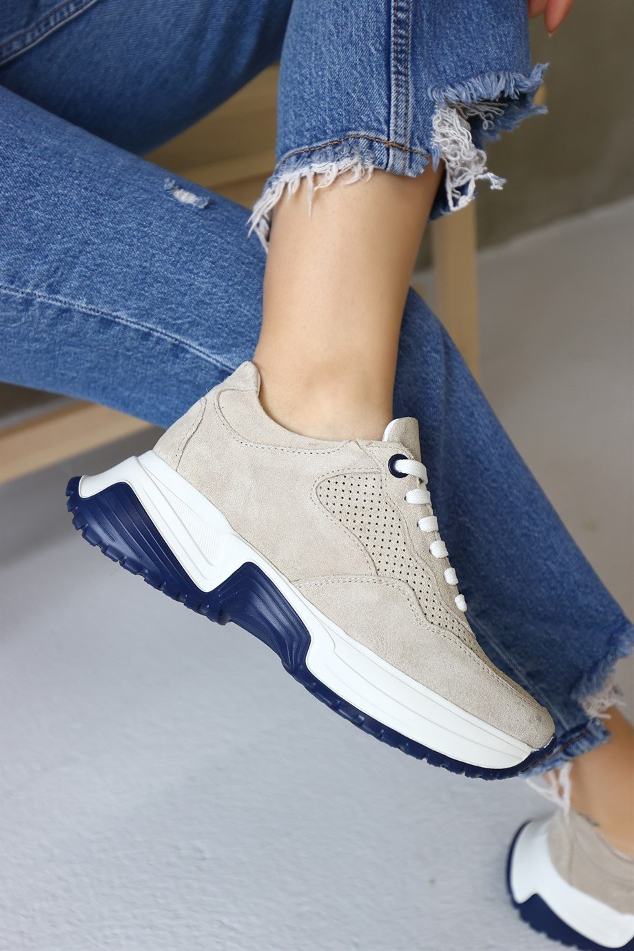 Lois Bej Süet Kalın Tabanlı Kadın Sneaker