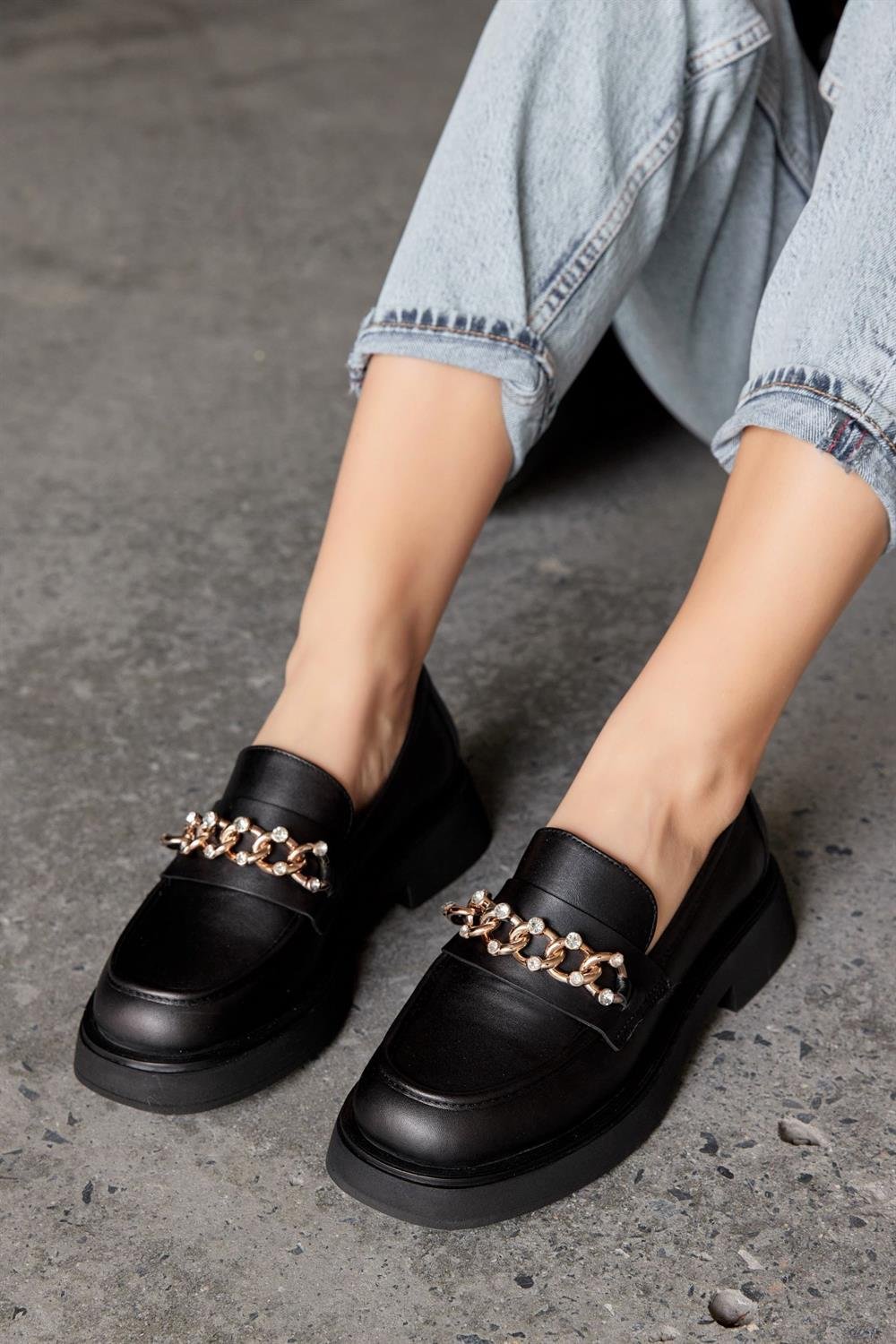Lucca Siyah Hakiki Deri Taşlı Kadın Loafer