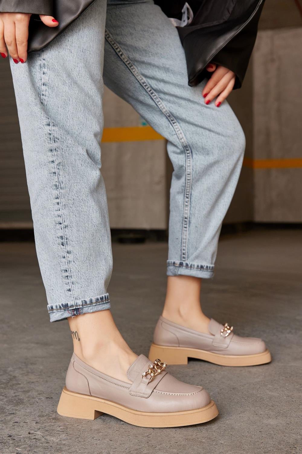 Lucca Vizon Hakiki Deri Taşlı Kadın Loafer