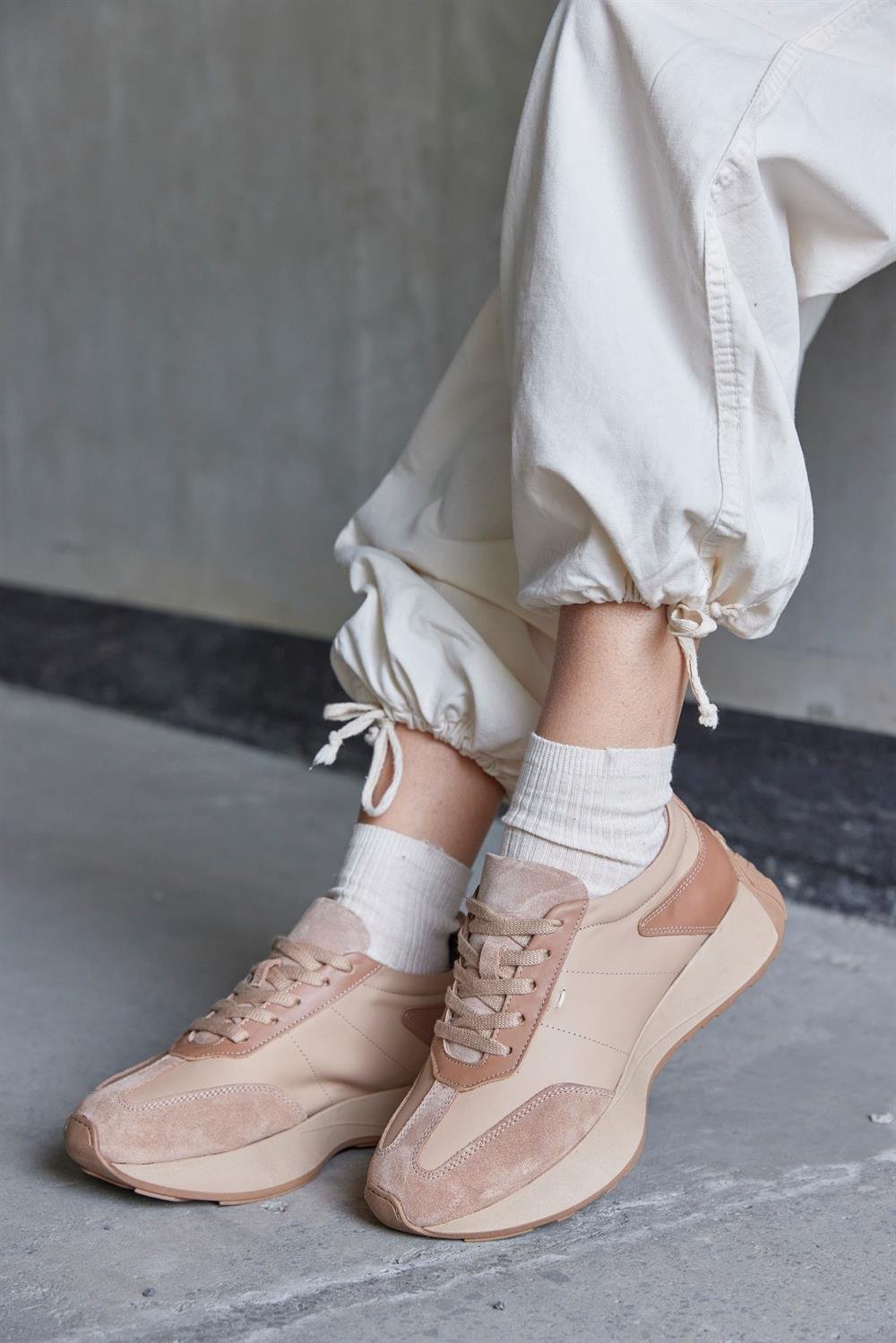 Male Bej Hakiki Süet Kadın Sneaker