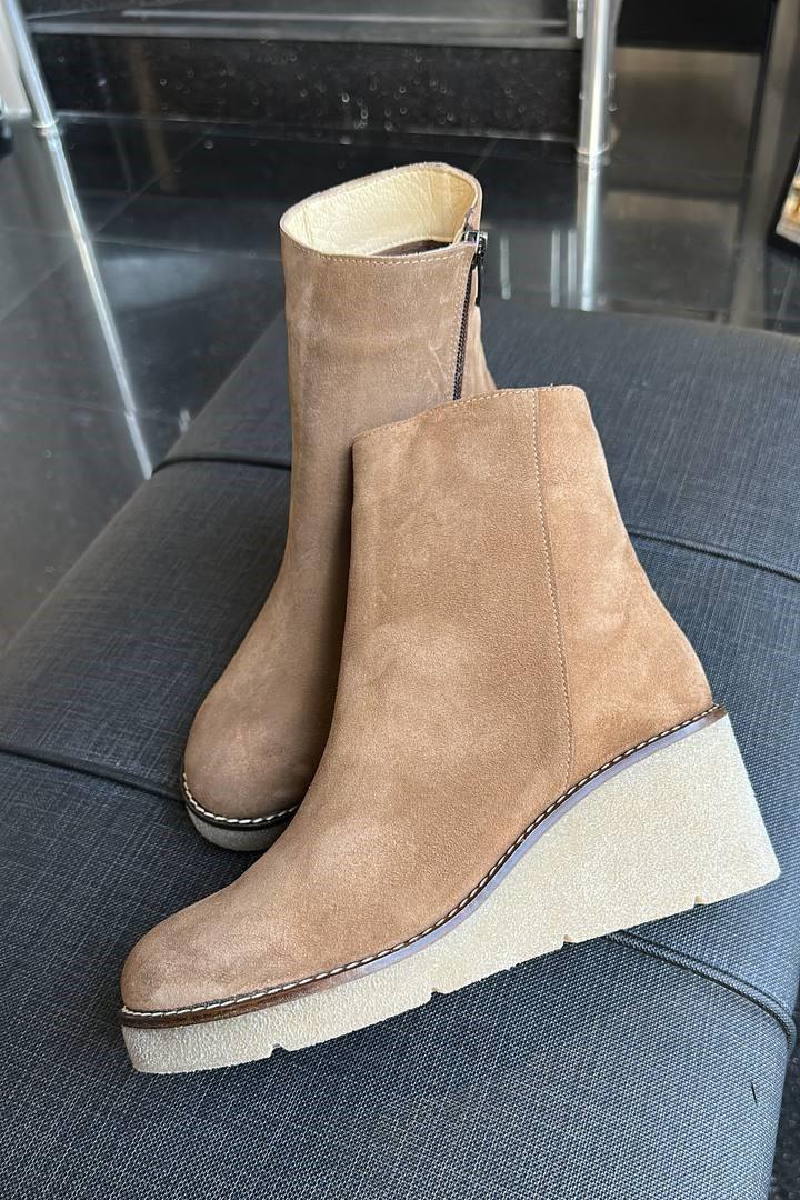 Maranda Sigaro Süet Hakiki Deri Dolgu Topuk Bot