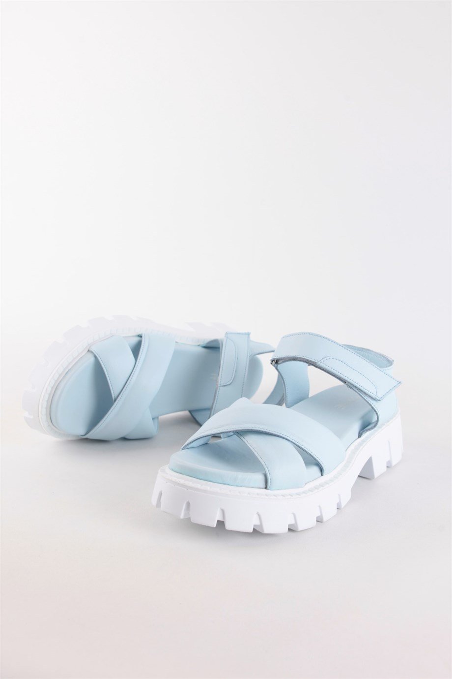 Marla Bebe Mavi Hakiki Deri Kalın Tabanlı Kadın Sandalet