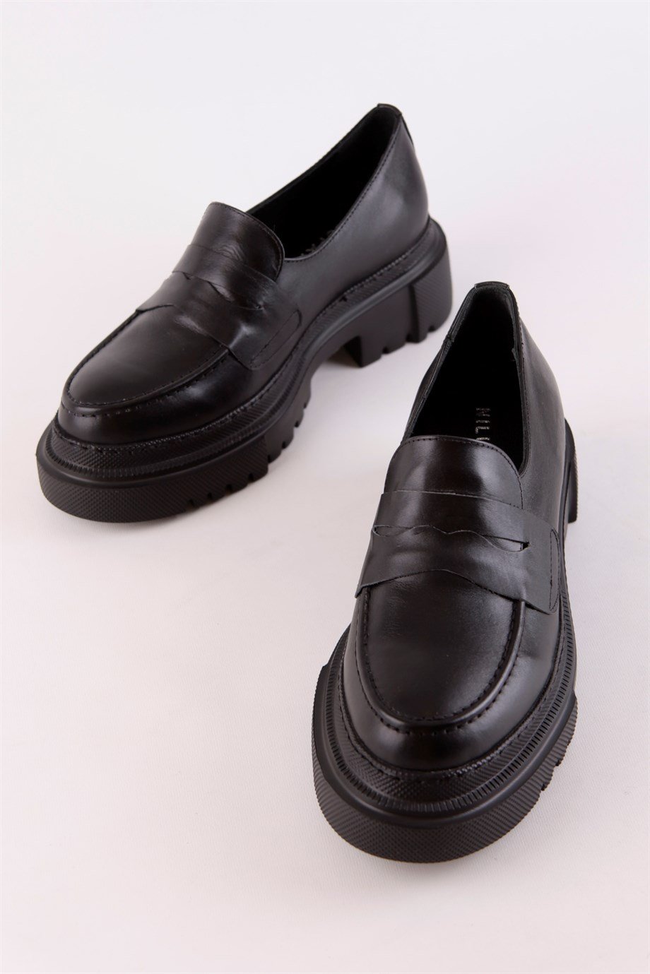 Martina Siyah Hakiki Deri Kadın Loafer