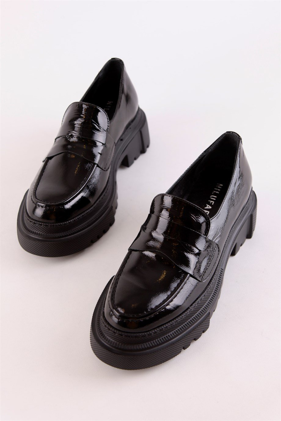 Martina Siyah Rugan Kadın Loafer