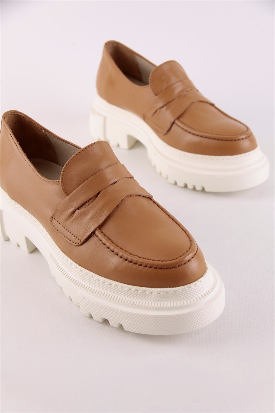 Martina Taba Hakiki Deri Kadın Loafer