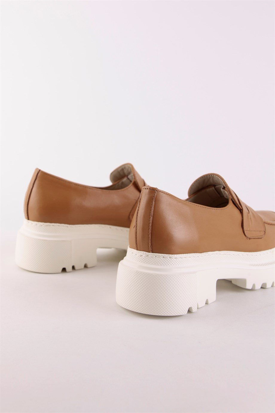 Martina Taba Hakiki Deri Kadın Loafer