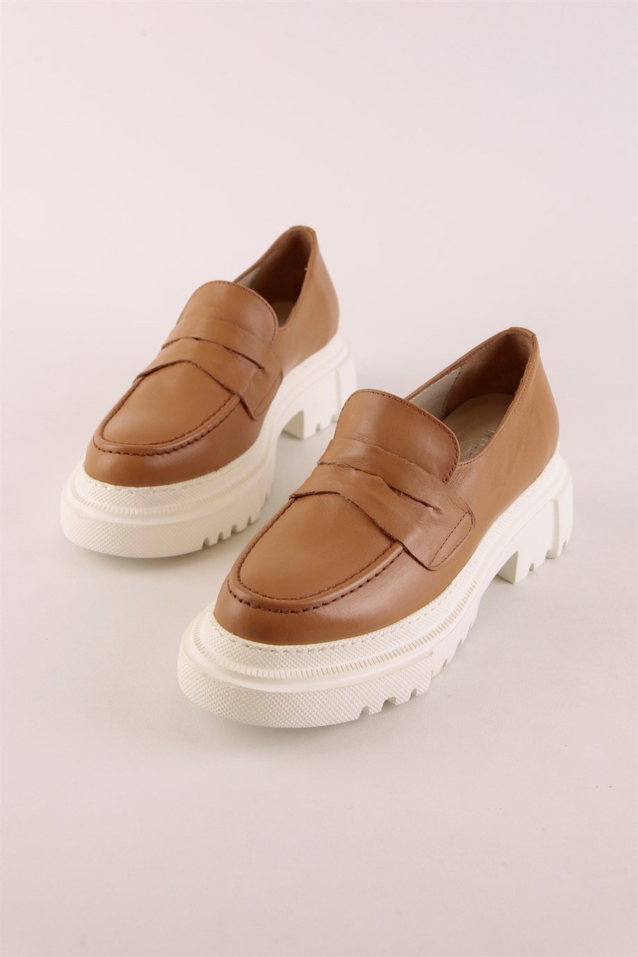 Martina Taba Hakiki Deri Kadın Loafer