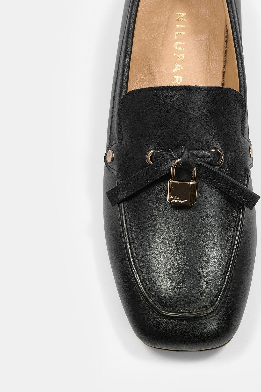 Mata Siyah Hakiki Deri Kadın Loafer