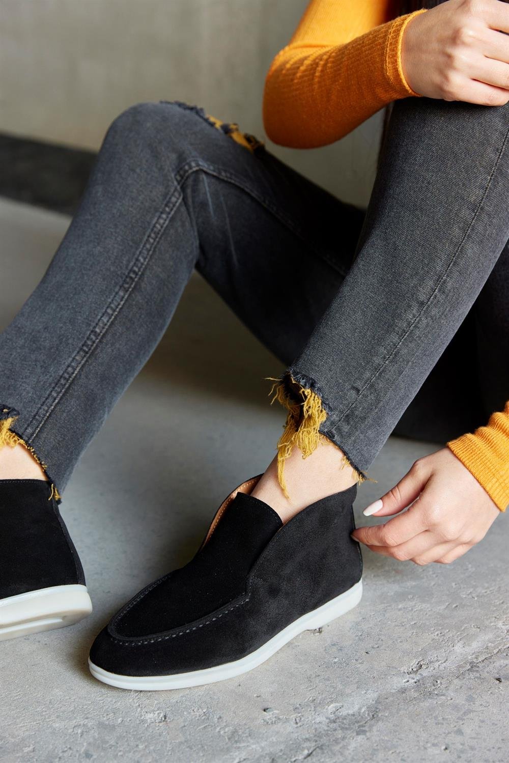 Megi Women's Black Suede Casual Shoes