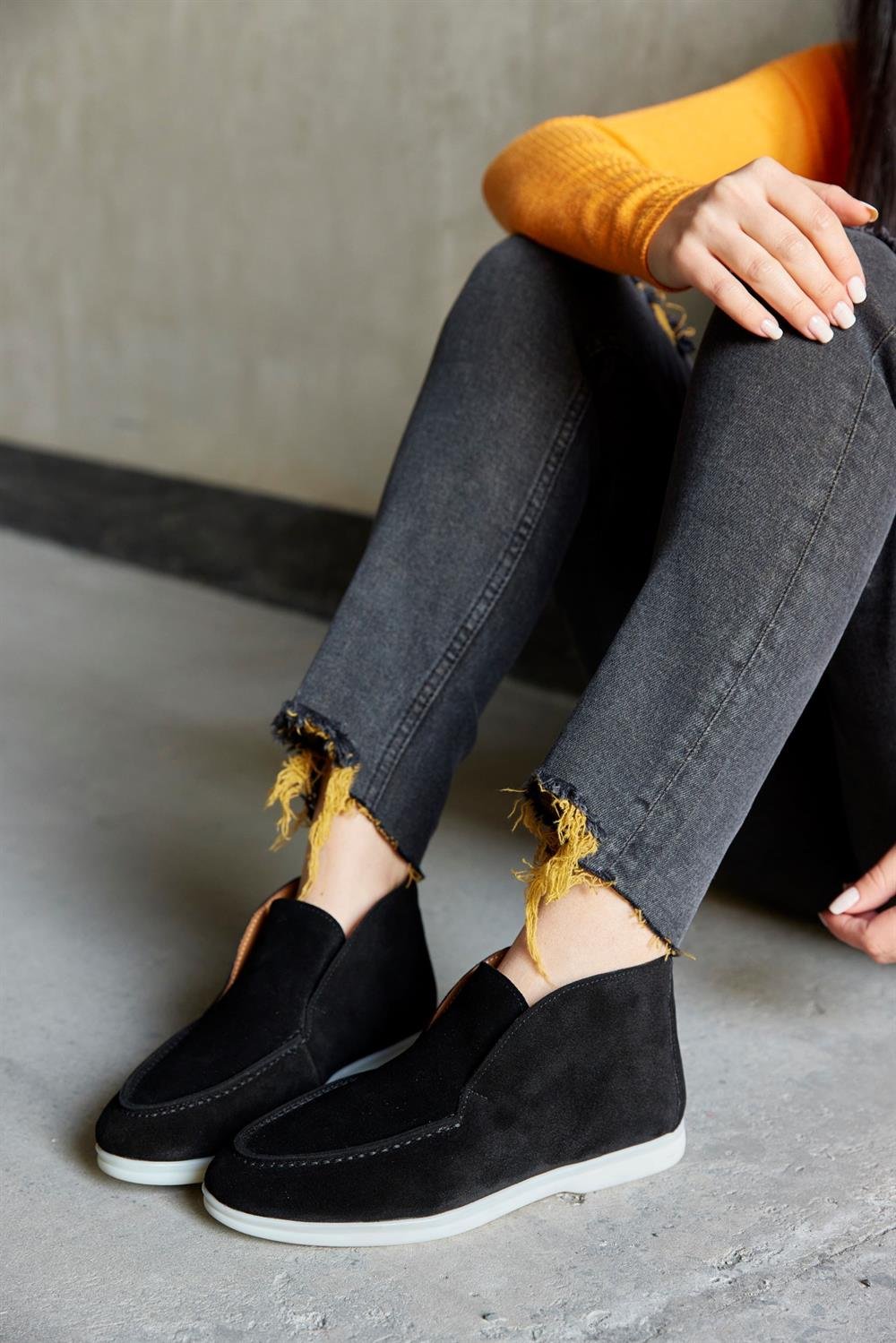 Megi Women's Black Suede Casual Shoes