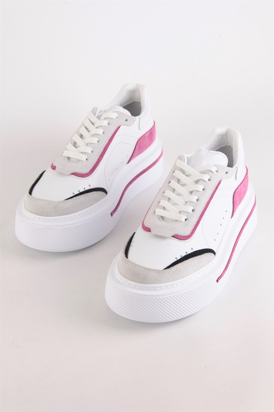 Mika Beyaz/Fuşya Hakiki Deri Bağcıklı Kadın Sneaker