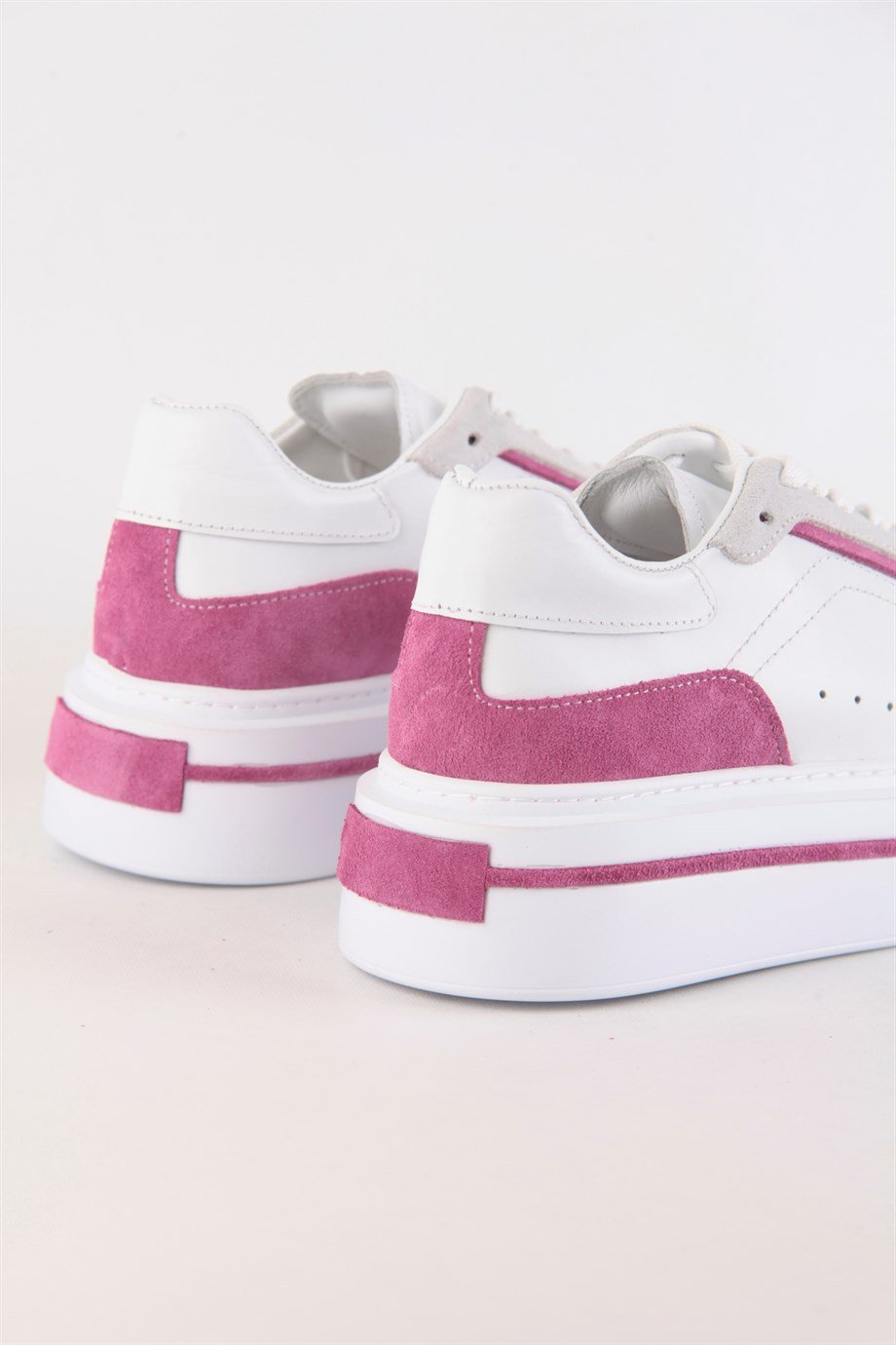 Mika Beyaz/Fuşya Hakiki Deri Bağcıklı Kadın Sneaker