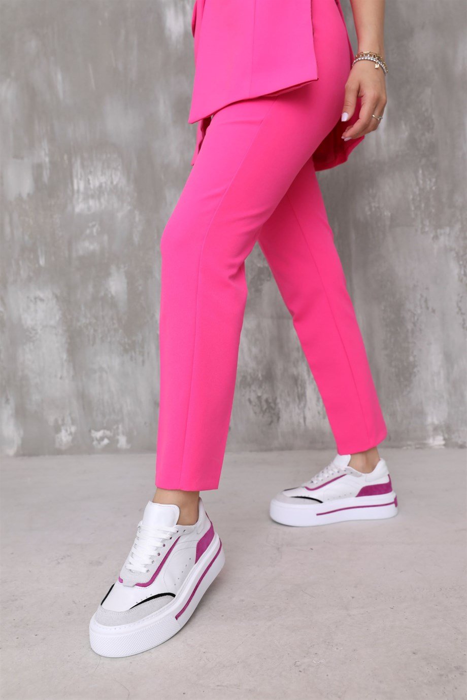 Mika Beyaz/Fuşya Hakiki Deri Bağcıklı Kadın Sneaker