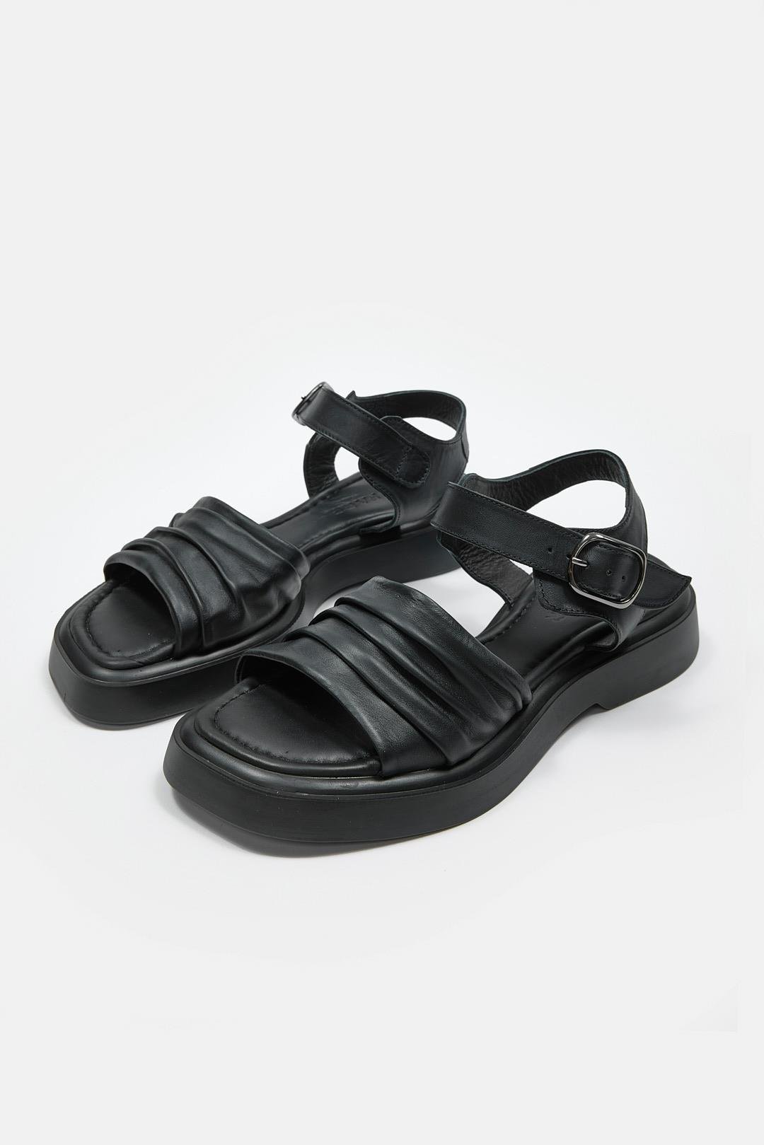 Miki Siyah Hakiki Deri Kadın Sandalet