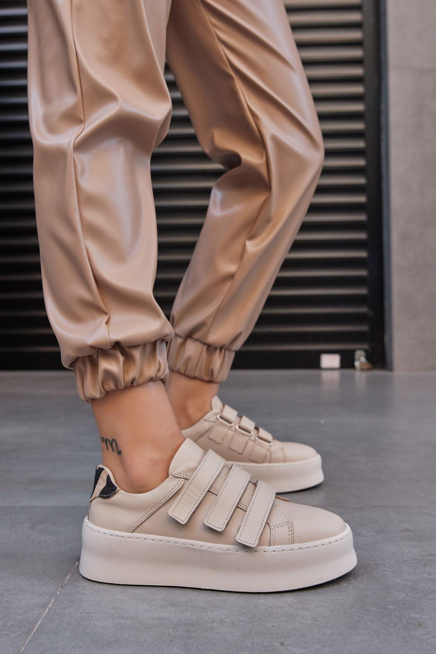 Mila Bej Hakiki Deri Zebra Detaylı Cırt Bantlı Kadın Sneaker