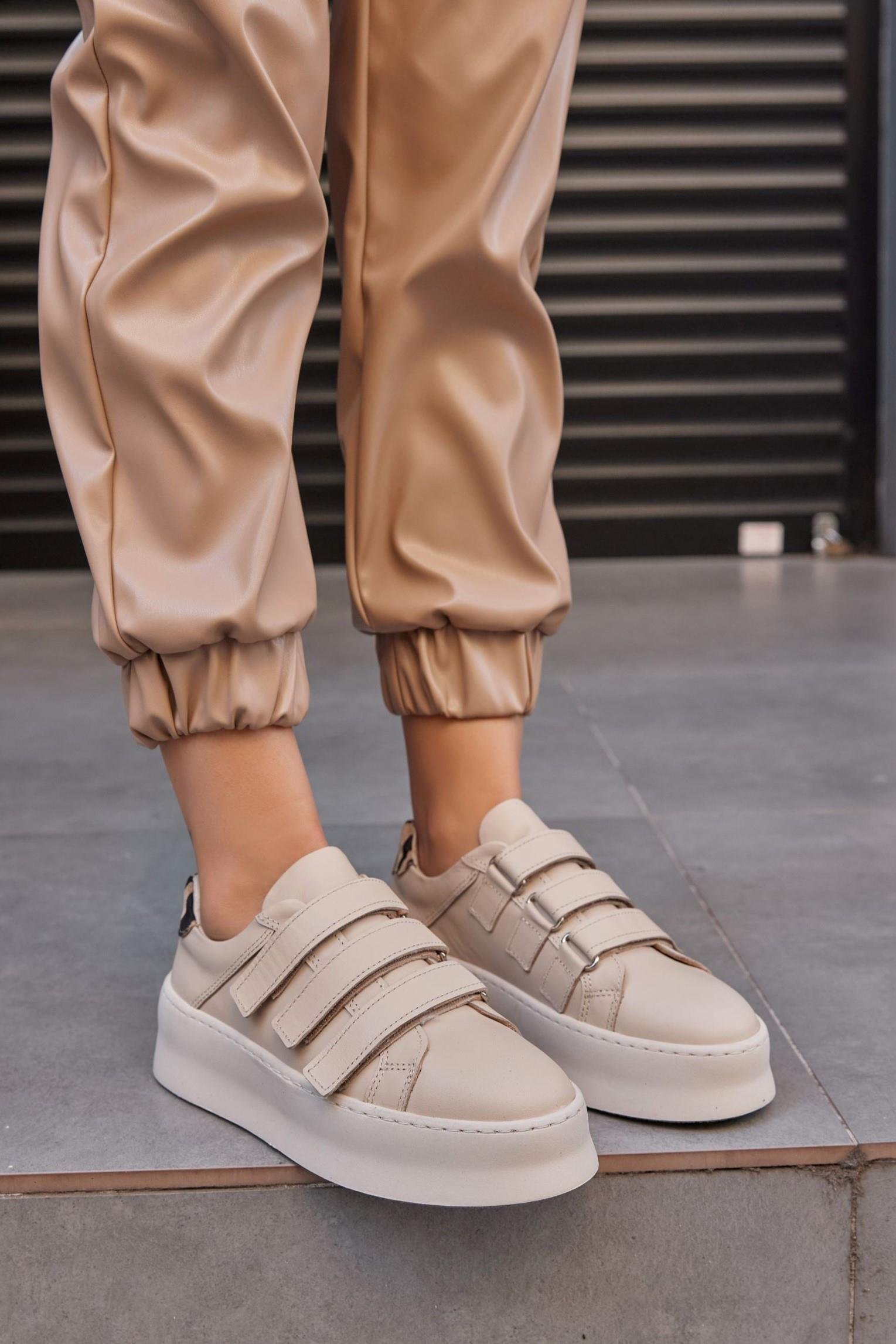 Mila Bej Hakiki Deri Zebra Detaylı Cırt Bantlı Kadın Sneaker