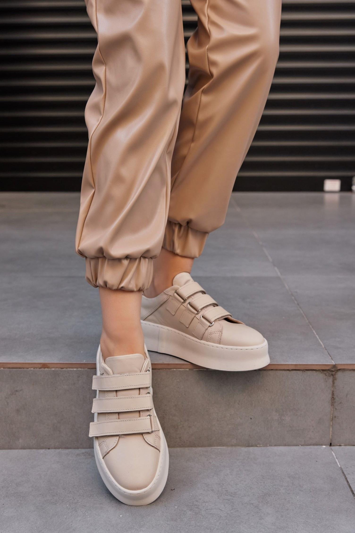 Mila Bej Hakiki Deri Zebra Detaylı Cırt Bantlı Kadın Sneaker