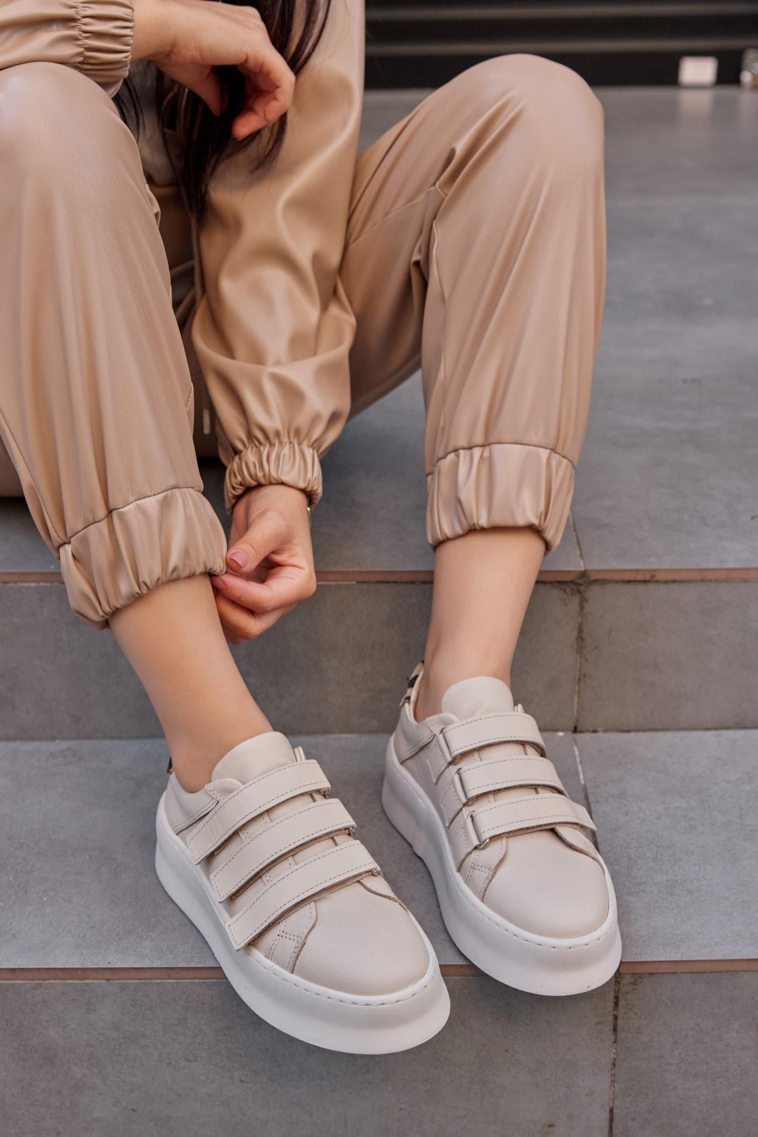Mila Bej Hakiki Deri Zebra Detaylı Cırt Bantlı Kadın Sneaker