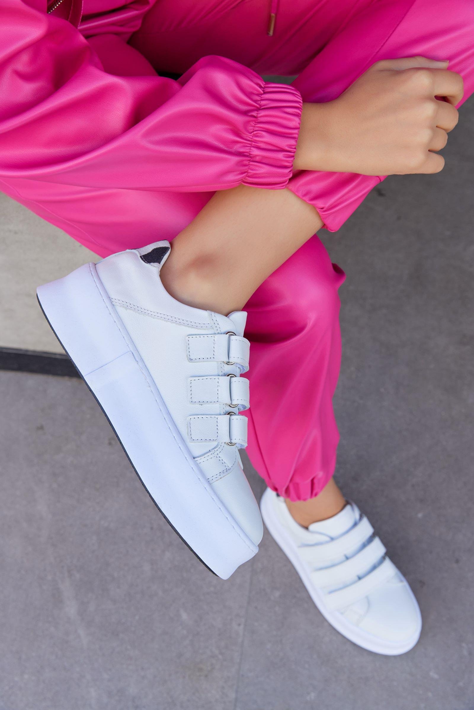 Mila Beyaz Hakiki Deri Zebra Detaylı Cırt Bantlı Kadın Sneaker