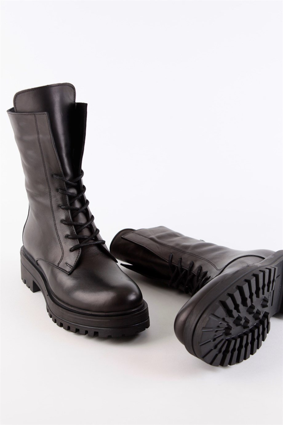 Milano Women's Black Leather Laced Boots