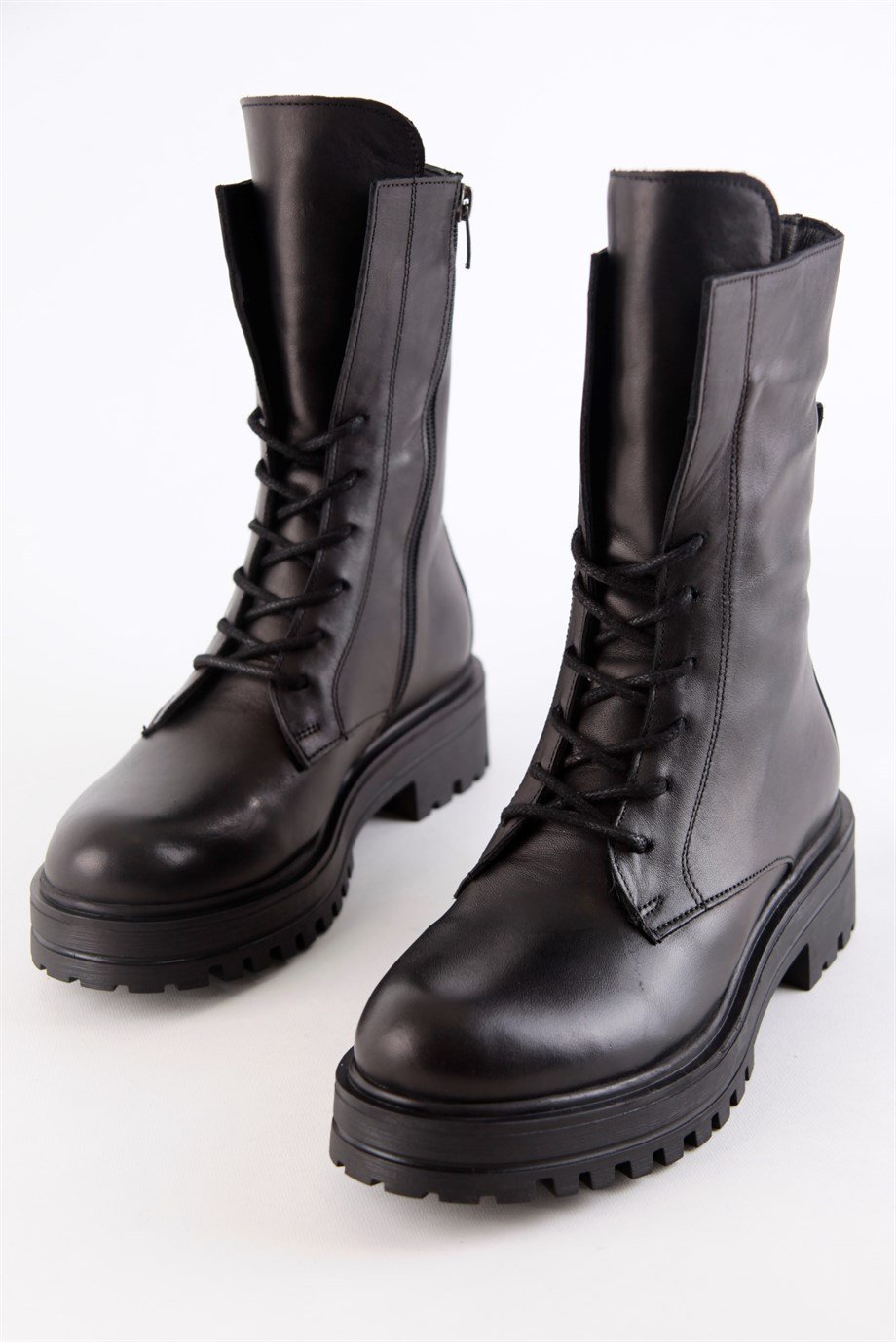 Milano Women's Black Leather Laced Boots