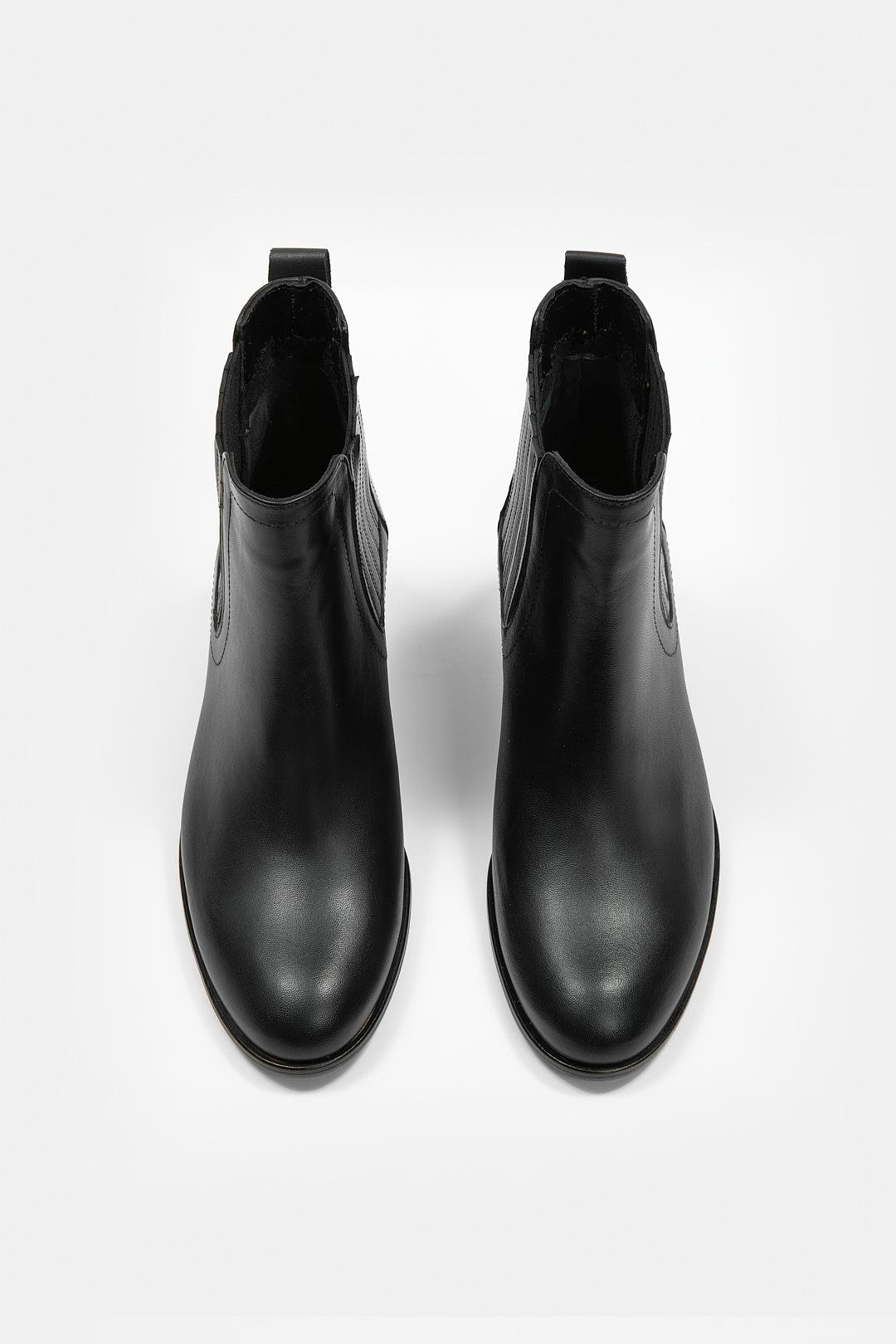 Milazzo Siyah Hakiki Deri Kısa Topuklu Bot