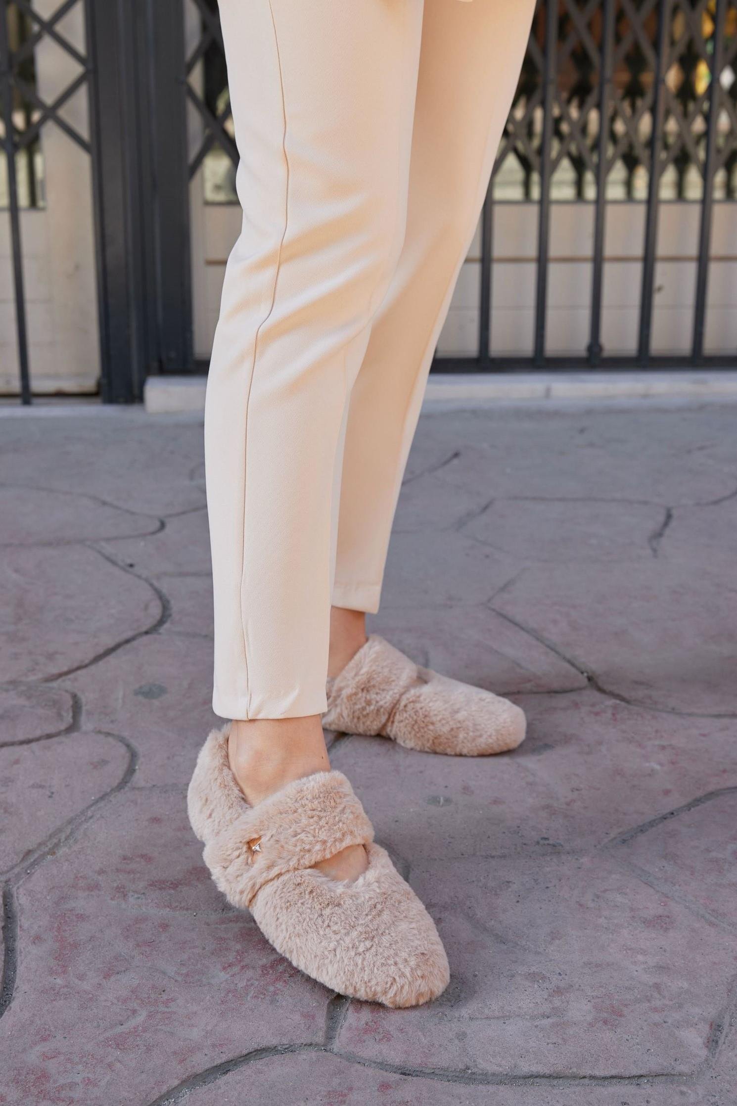 Milky Bej Peluş Kadın Babet