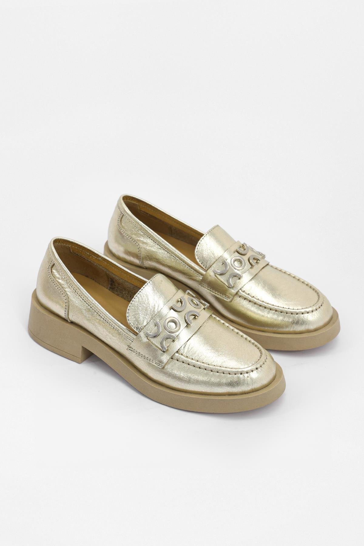 Morris Altın Hakiki Deri Gümüş Aksesuarlı Kadın Loafer