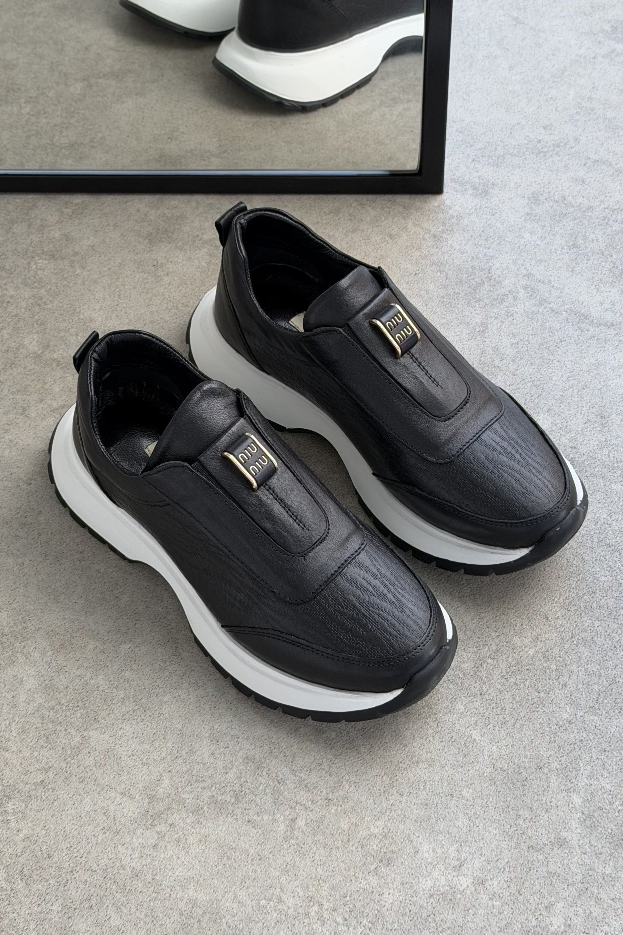 Niu Siyah Hakiki Deri Kadın Sneaker
