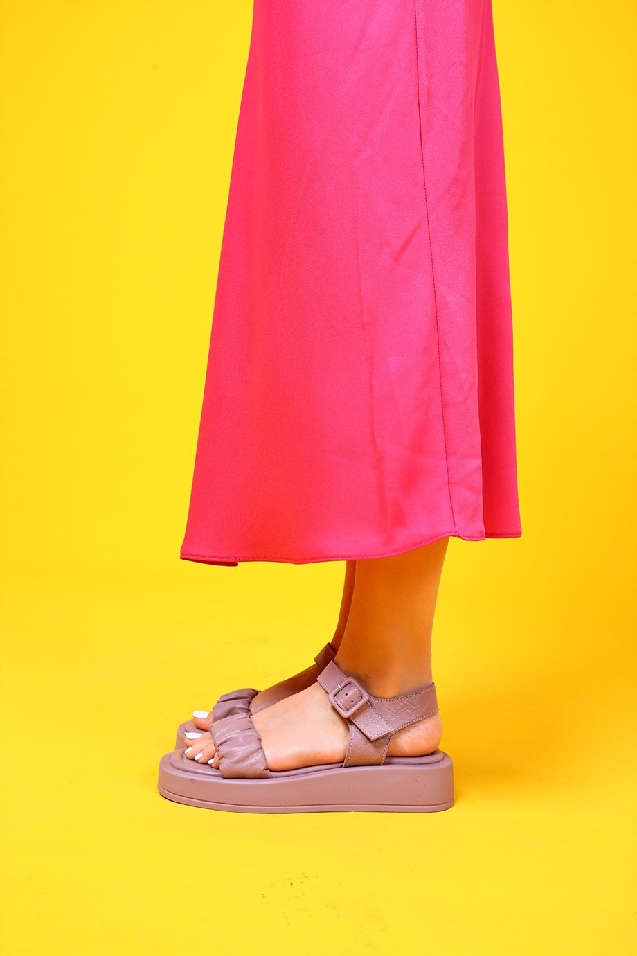 Ofelya Pudra Hakiki Deri Kadın Sandalet