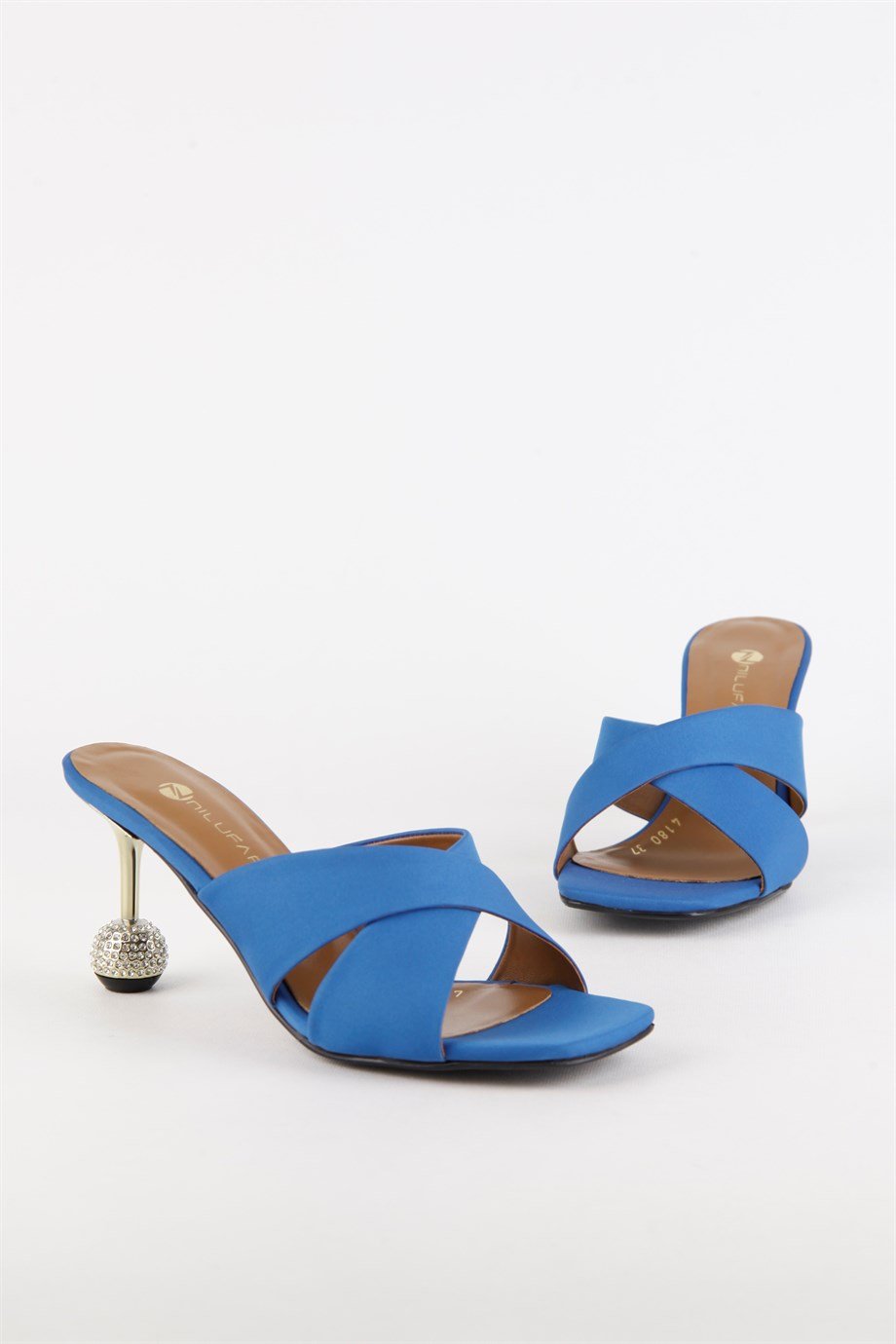 Olina Saks Hakiki Deri Taş Detaylı Kadın Topuklu Terlik